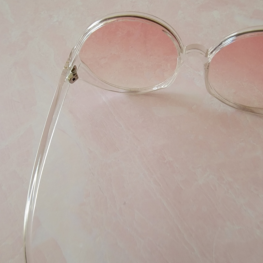 Rose & Translucent Sunglasses - Picture 3 of 3